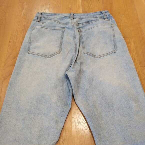 Universal Thread Jeans Distressed Curvy Light Blue Straight Leg Size 10 Denim - Picture 6 of 12
